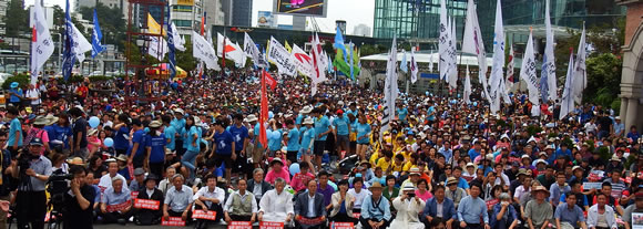 韓国政府に対して抗議したセウォル号汎国民大会
